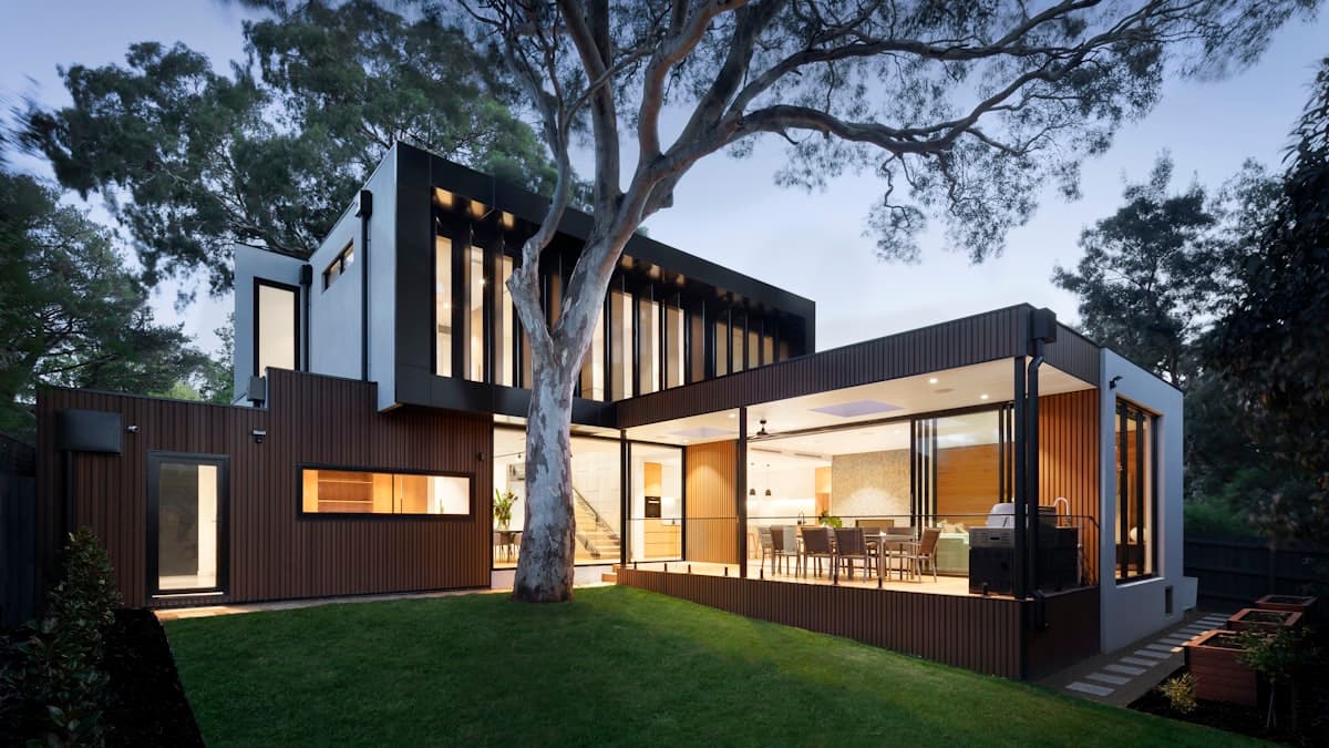 A Buyer's Guide to Aluminium Railing Systems